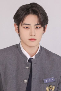 الممثل Jeong Jun-ho