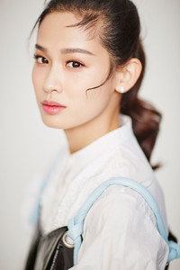 الممثل Jingjing Qu