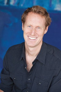 المخرج Jon Lucas