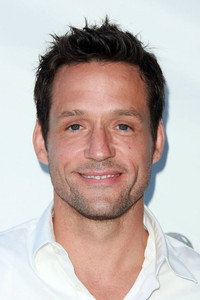 الممثل Josh Hopkins