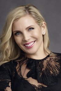 الممثل June Diane Raphael