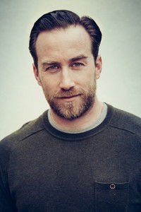 المخرج Justin Benson