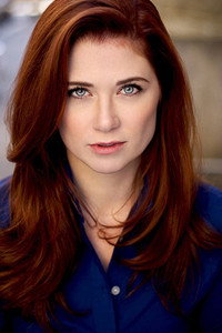 الممثل Katie Maguire