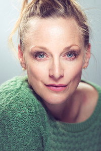 الممثل Kelly B. Eviston