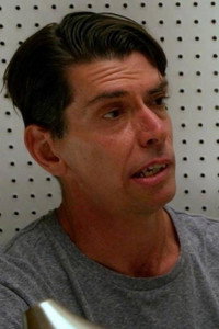 الممثل Ken Volok