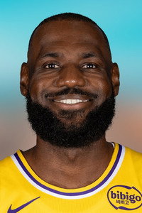 الممثل LeBron James