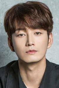 الممثل Lee Hyun-wook