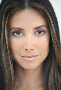 الممثل Leslie Danon