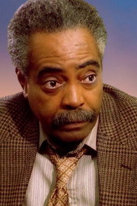 المخرج Lewis Gilbert