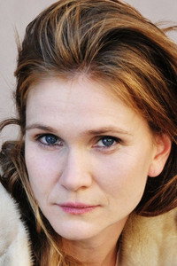 الممثل Lisa Hagmeister