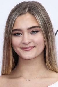 الممثل Lizzy Greene