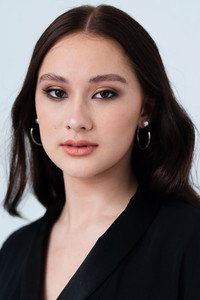 الممثل Lola Tung