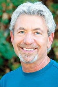 المخرج Louie Schwartzberg