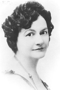الممثل Lucille La Verne