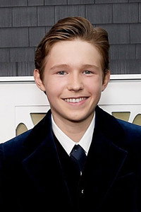 الممثل Luke David Blumm