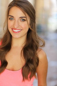 الممثل Madison Lanesey
