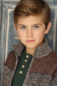 الممثل Mason Blomberg