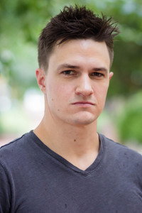 الممثل Matthew Sharpe