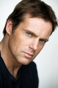 الممثل Michael Shanks