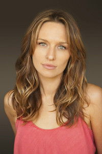 الممثل Michaela McManus