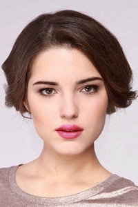 الممثل Michalina Olszanska