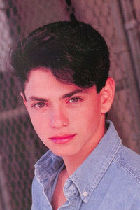 الممثل Mike Vitar