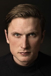 الممثل Mikkel Boe Følsgaard