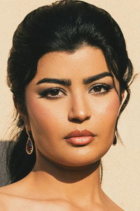 الممثل Mila Al Zahrani
