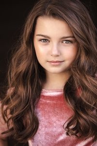 الممثل Mila Harris