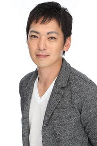الممثل Mitsutaka Itakura