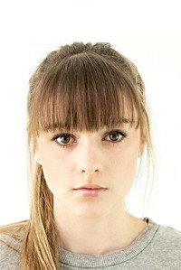 الممثل Molly Wright