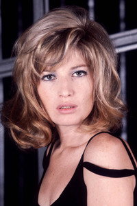 الممثل Monica Vitti