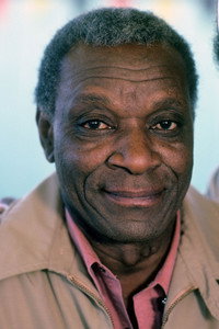 الممثل Moses Gunn