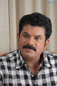 الممثل Mukesh