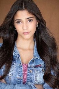 الممثل Nathalia Lares