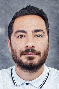 الممثل Navid Mohammadzadeh