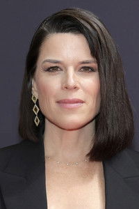 الممثل Neve Campbell