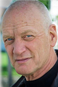 الممثل Nigel Bennett