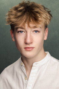 الممثل Oliver Zetterström