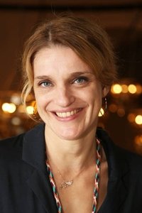الممثل Olivia Côte