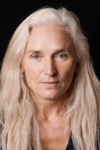 الممثل Olwen Fouéré