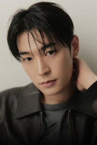 الممثل Park Seoham