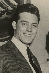 الممثل Paul Burke