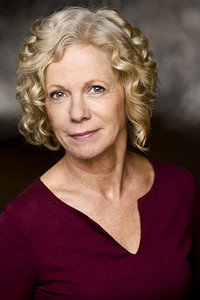 الممثل Penny Eizenga