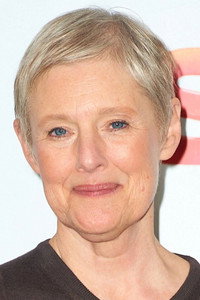 المخرج Philippa Lowthorpe