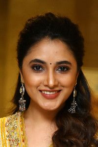 الممثل Priyanka Arulmohan