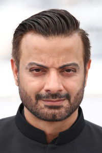 الممثل Rahul Bhat