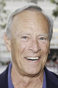 الممثل Ray Baker