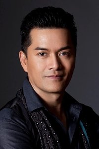 الممثل Ray Lui