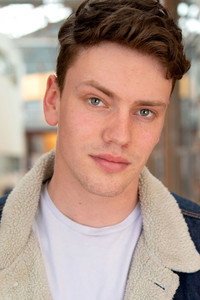 الممثل Richard Crouchley